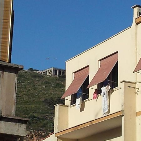 B&B Dimora Di Traiano Terracina Luaran gambar