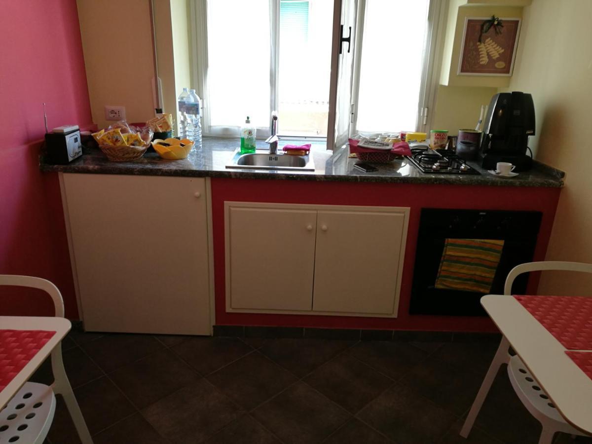 B&B Dimora Di Traiano Terracina Luaran gambar