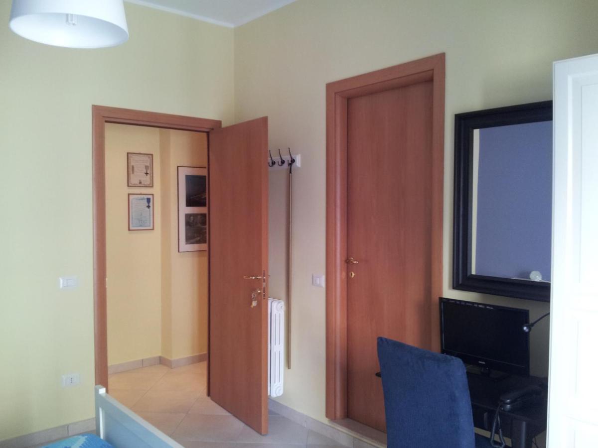 B&B Dimora Di Traiano Terracina Luaran gambar